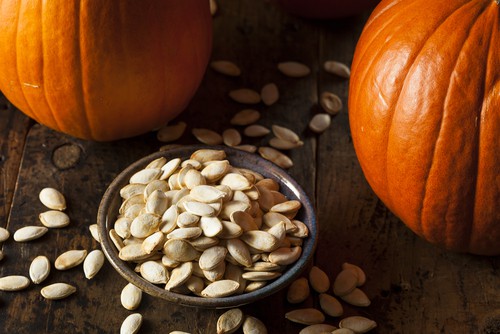 healthy fall finger foods pumpkin seeds