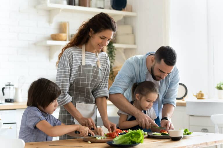 Cheap Dinner Ideas for Families on the Go