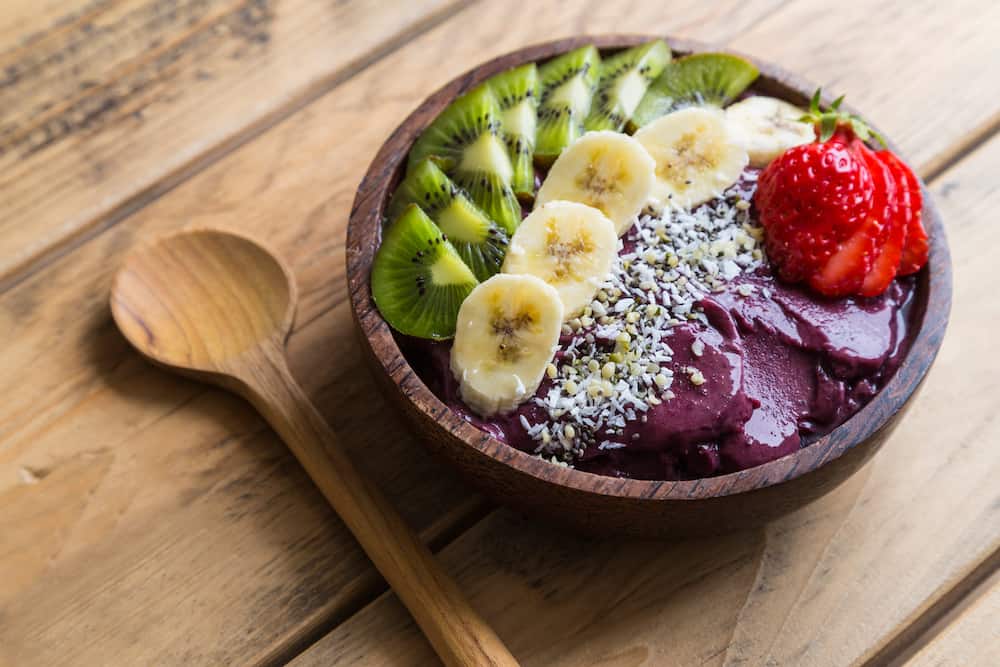Easy and Healthy Acai Bowl Smoothie