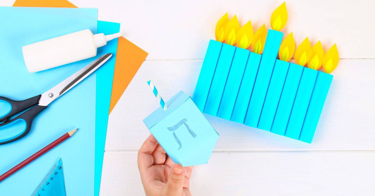 Easy Hanukkah Crafts For Kids Of All Ages • FamilyApp