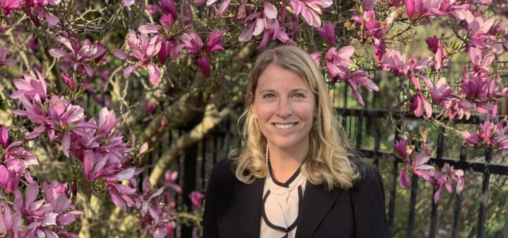 Intelligent Chic Mom on the Street: Leeanne Bell McManus