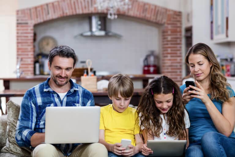 Kids and Technology: Tips to Handle the Digital World