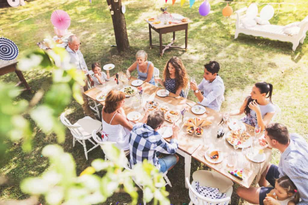 outdoor entertaining in the summer