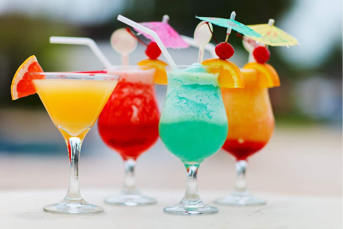 22 Best Summer Cocktails 2021 - Refreshing Drink Recipes for Hot