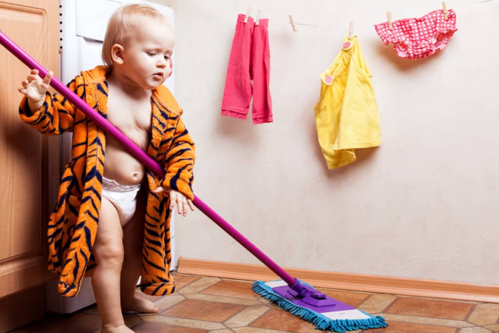 Big Family Life Tips And Ideas For Organizing A Large Family Familyapp