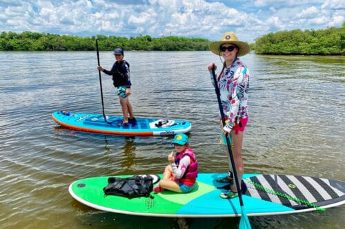 Beachy Adventurous Mom on the Street Alisha dos Santos cover photo