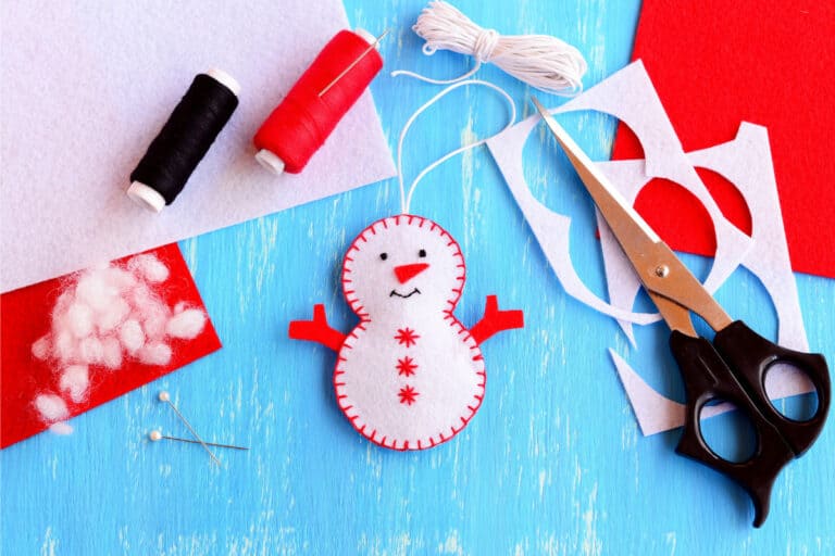 9 Snowman Crafts for a Cozy Winter Day Indoors
