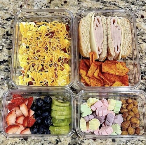 Meal planning to eat healthy in college